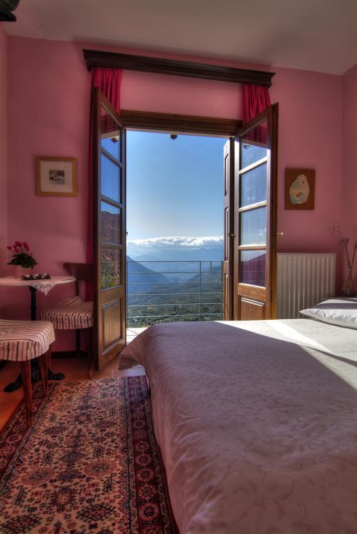 Nefeles Hotel Arachova Luaran gambar
