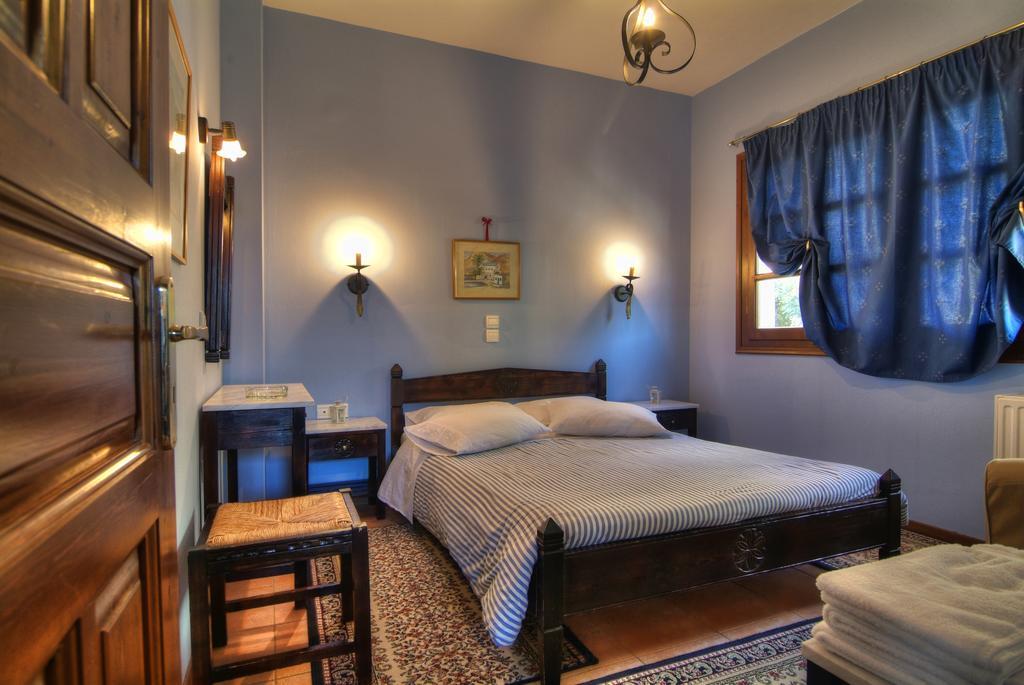 Nefeles Hotel Arachova Luaran gambar