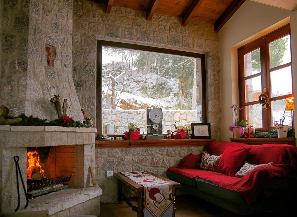 Nefeles Hotel Arachova Luaran gambar